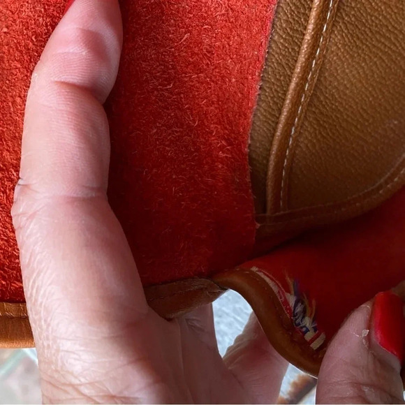 1980-1990s Dooney & Bourke Crossbody, Red Leather Calvary Trooper Purse - Picture 7 of 8